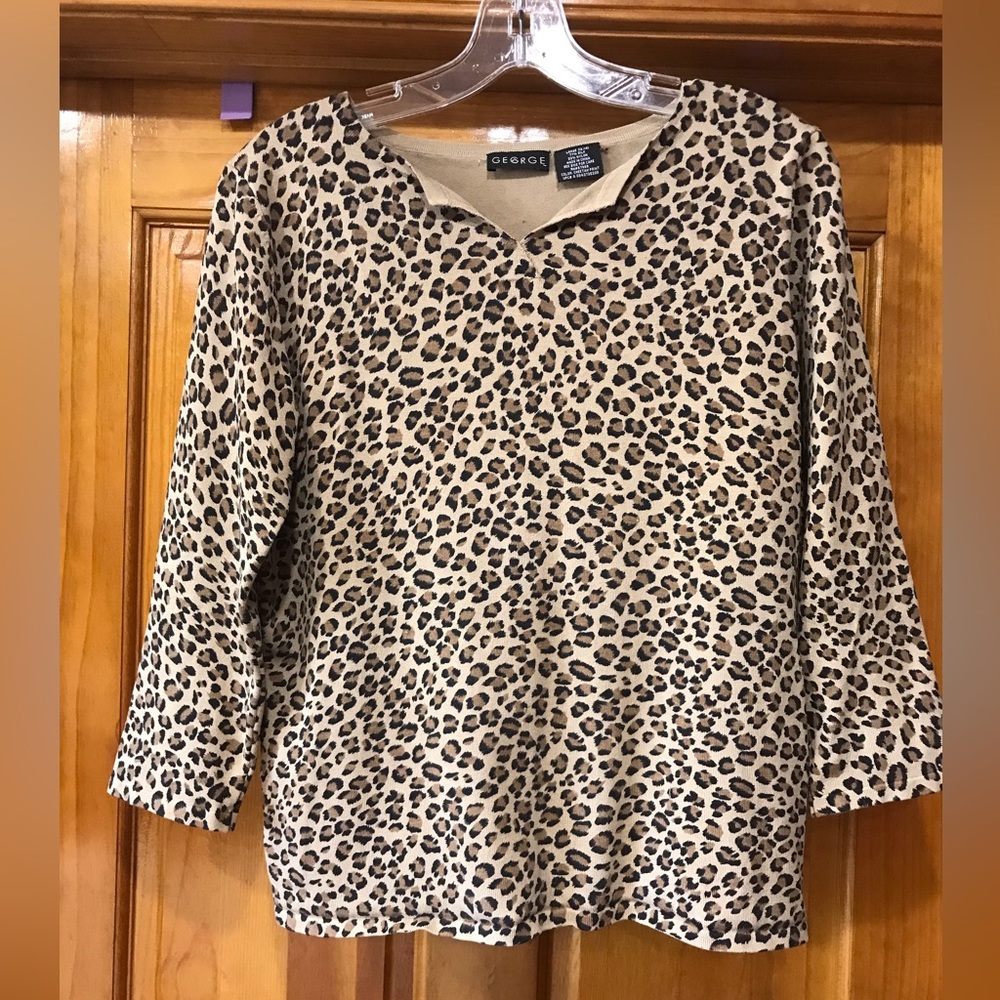 Ladies George Brown & Animal Cheetah Print Blouse 
3/4 Sleeve 
Large
77% Silk 2…